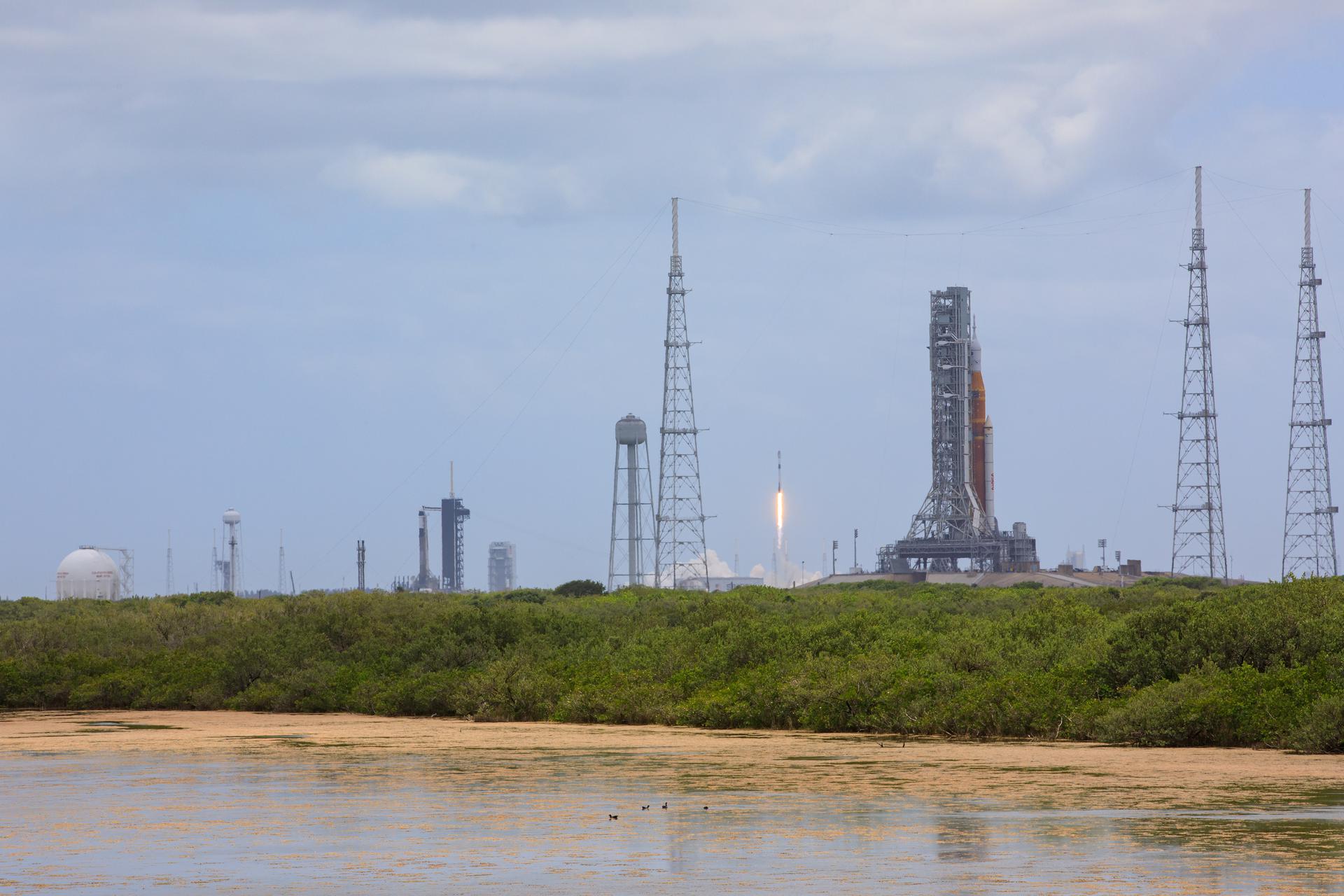 China's Answer to Starlink: What Launch Data Shows About Guowang and Qianfan Deployment