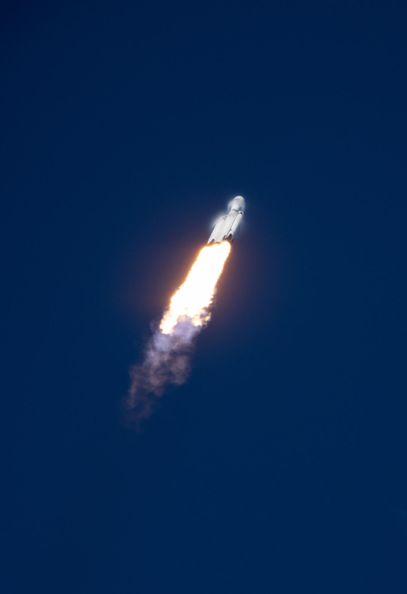 Falcon Heavy lifting off with the GOES-U weather satellite