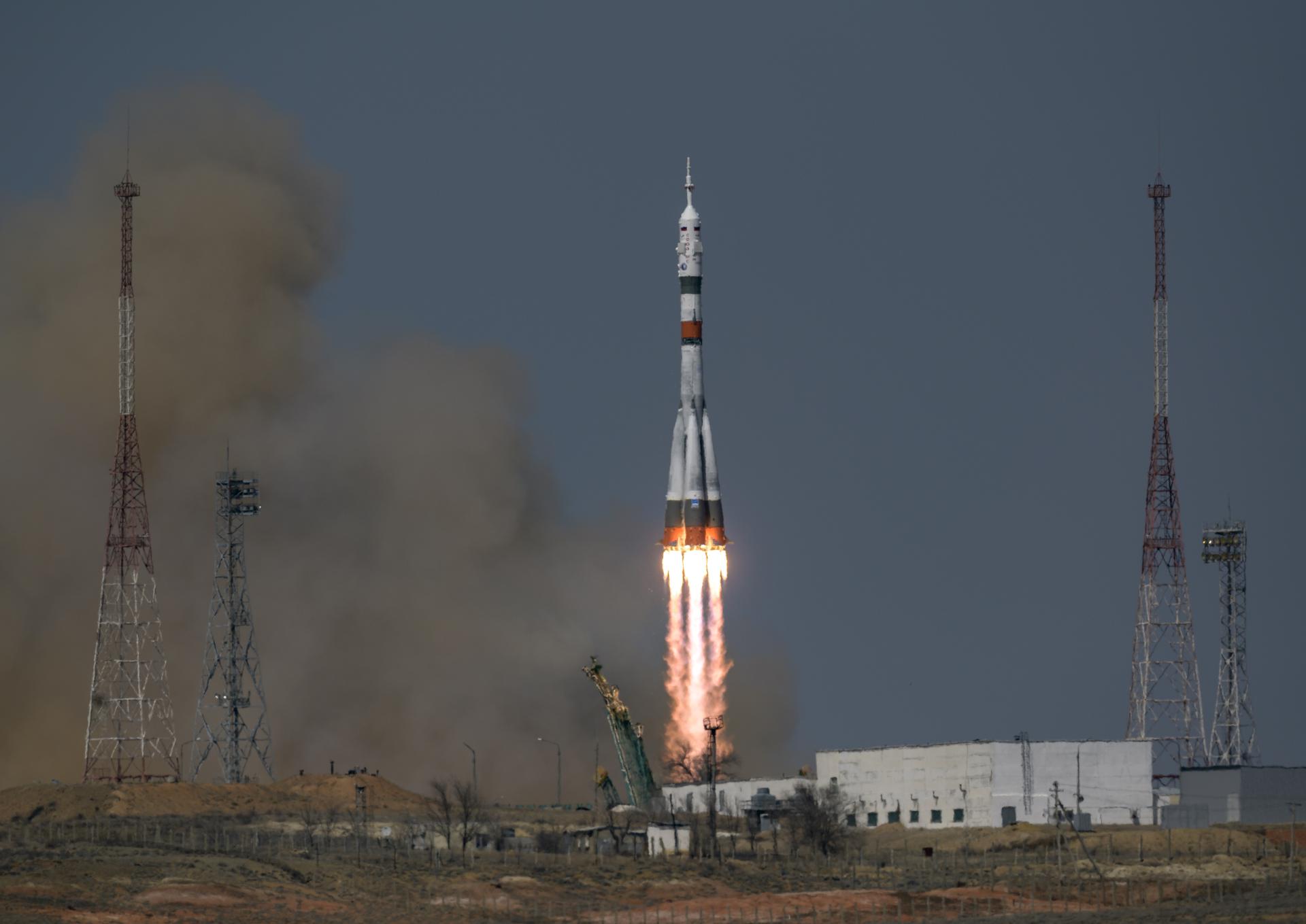 Soyuz rocket launching the Expedition 65 crew from Baikonur