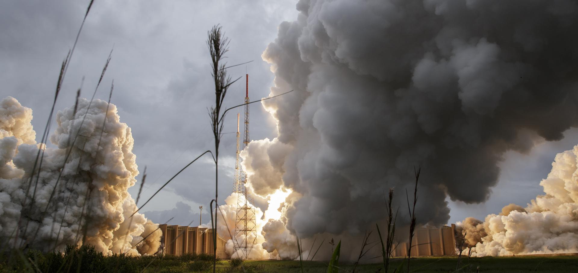 The James Webb Space Telescope lifts off aboard Ariane 5 from Kourou on 25 December 2021 (NASA)