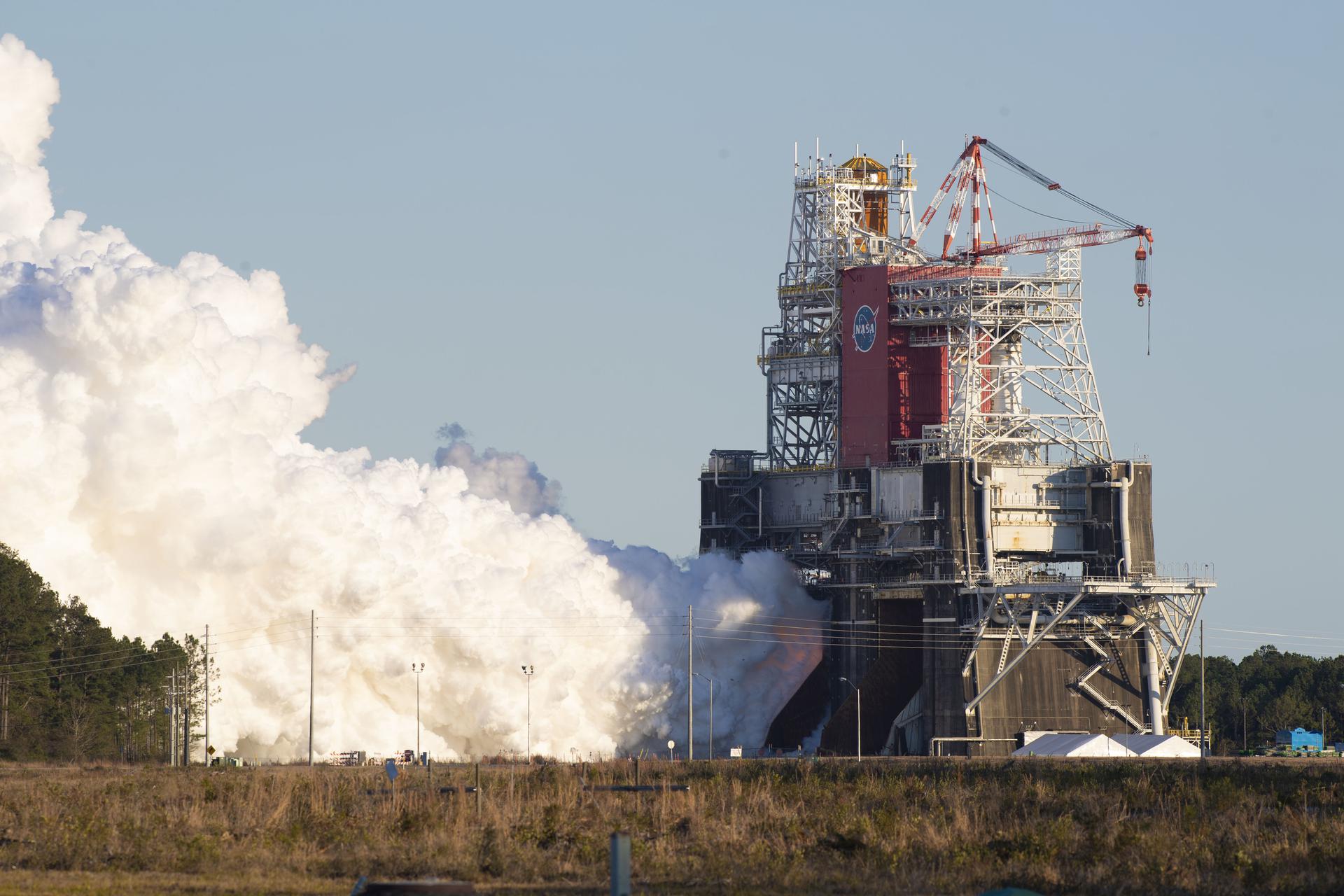 A full-duration RS-25 hot-fire test at NASA's Stennis Space Center — staged-combustion engines prove themselves on the test stand before they ever fly (NASA)