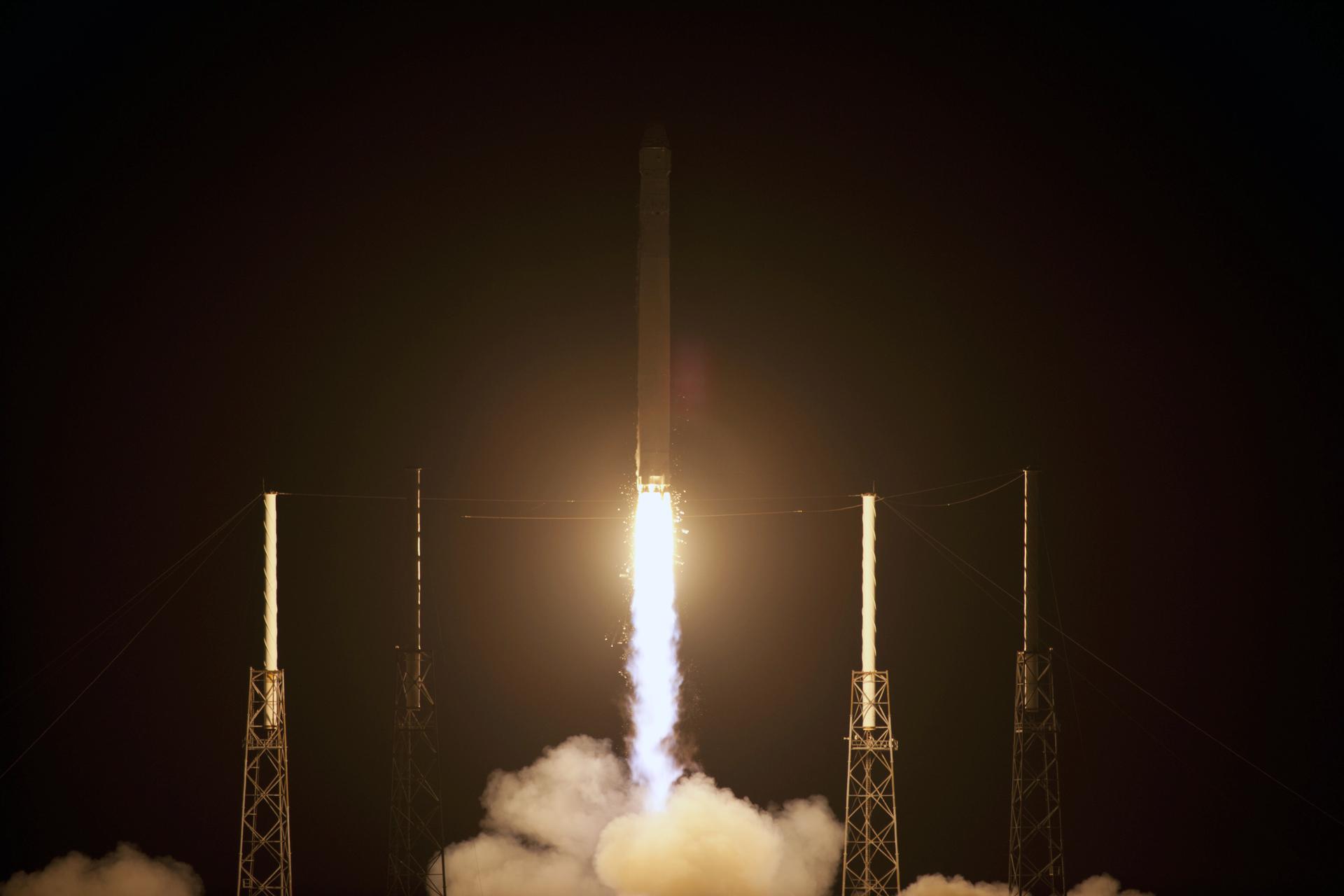 B0005 (Falcon 9)