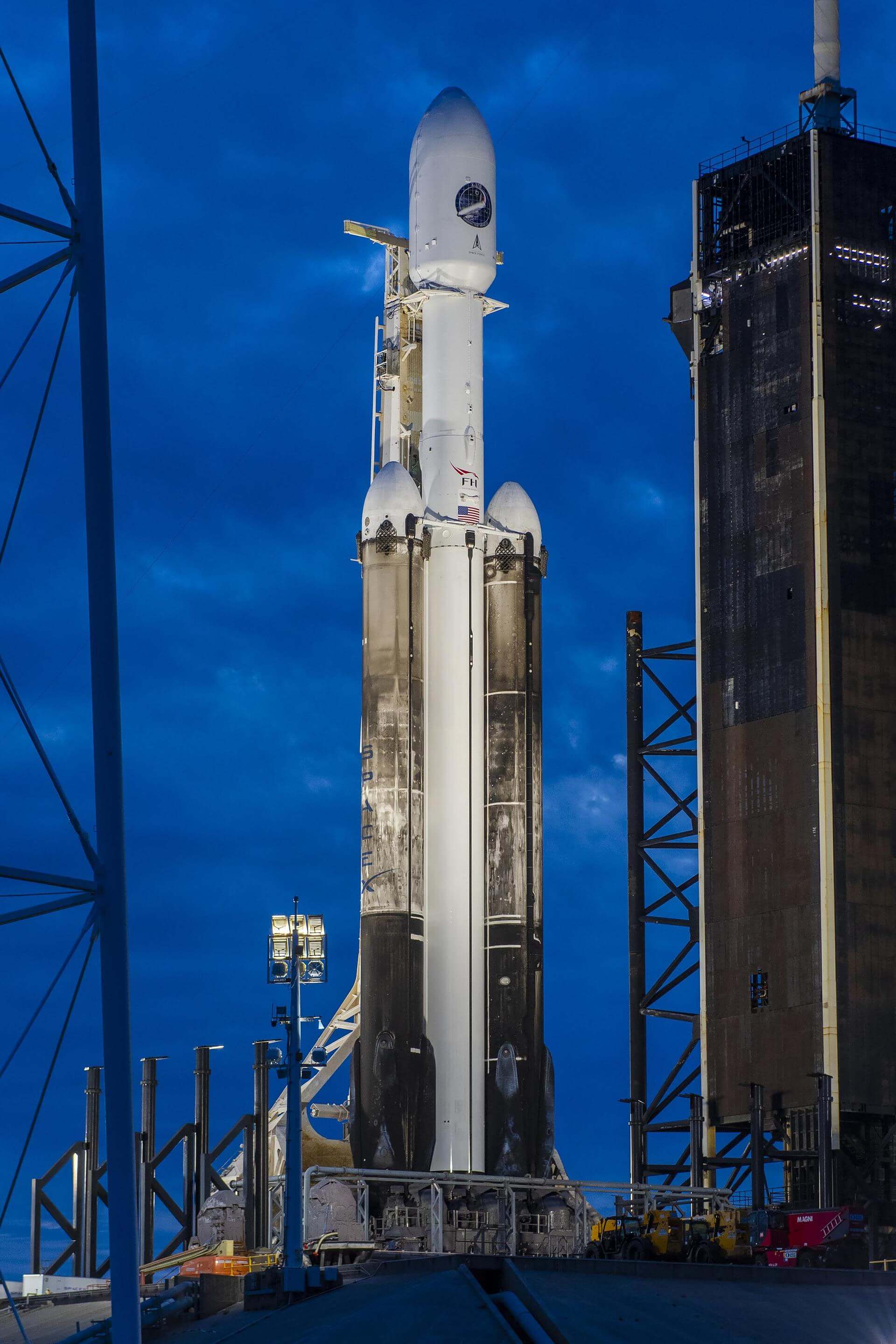 B1084 (Falcon Heavy)