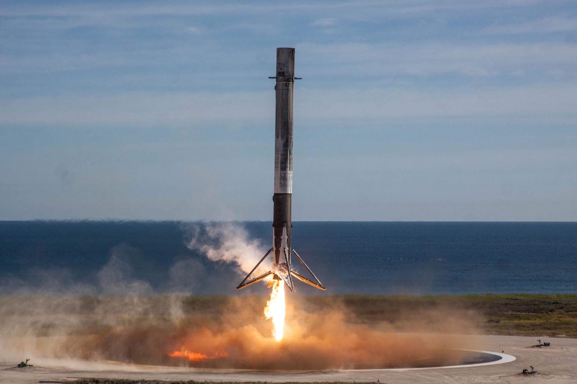 B1035 (Falcon 9)