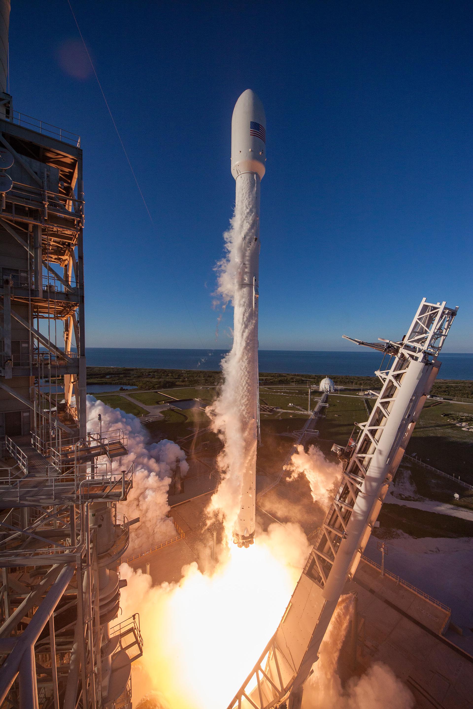 B1037 (Falcon 9)