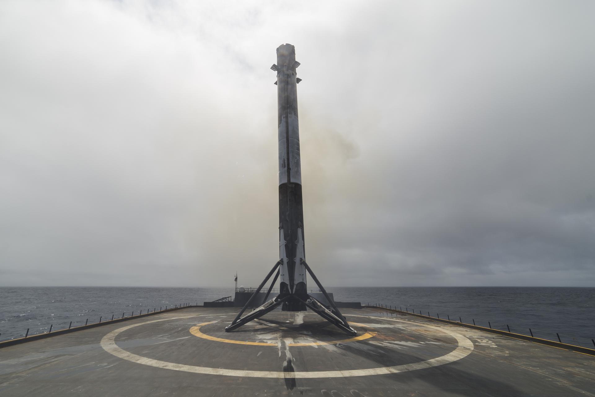 B1038 (Falcon 9)