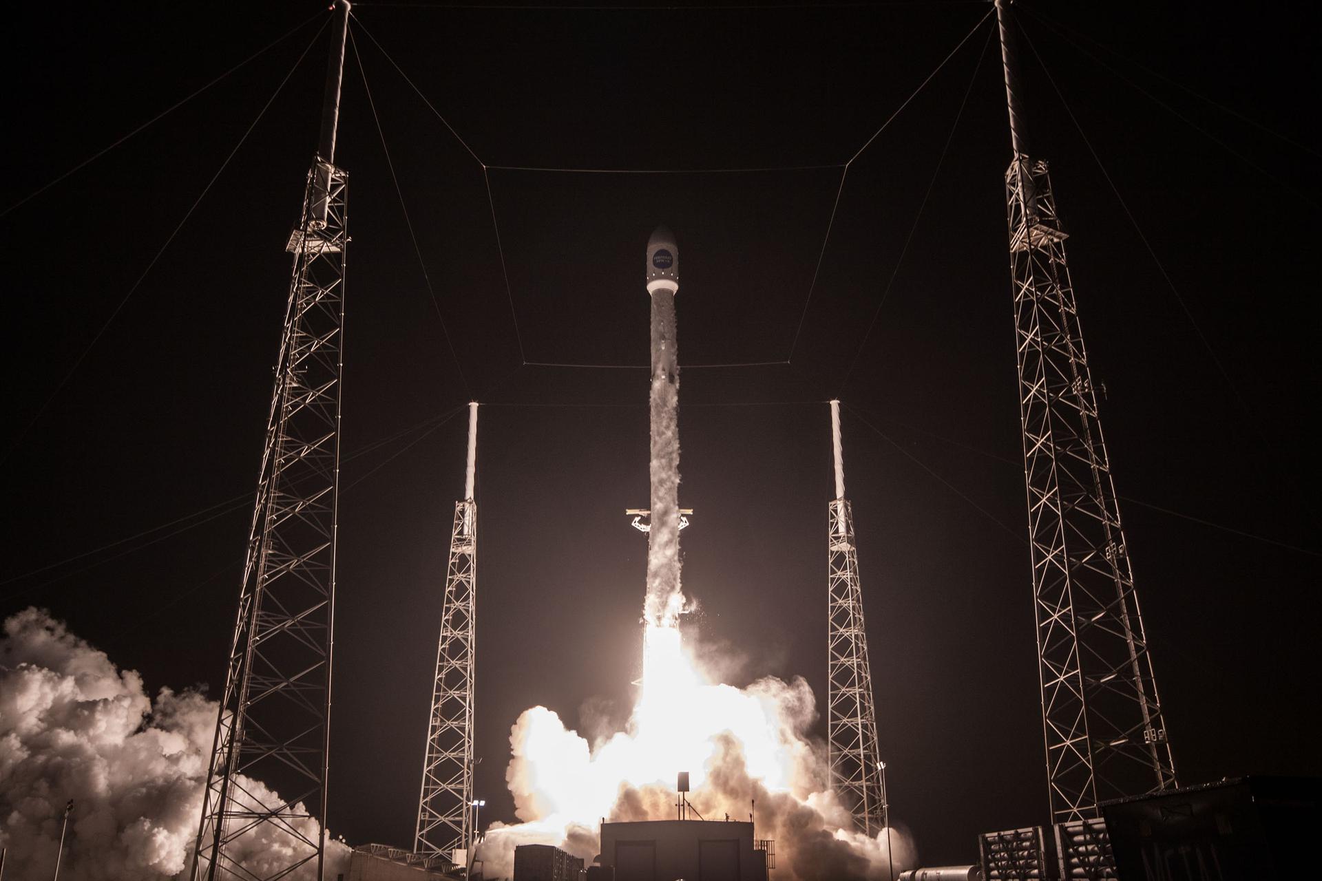 B1044 (Falcon 9)