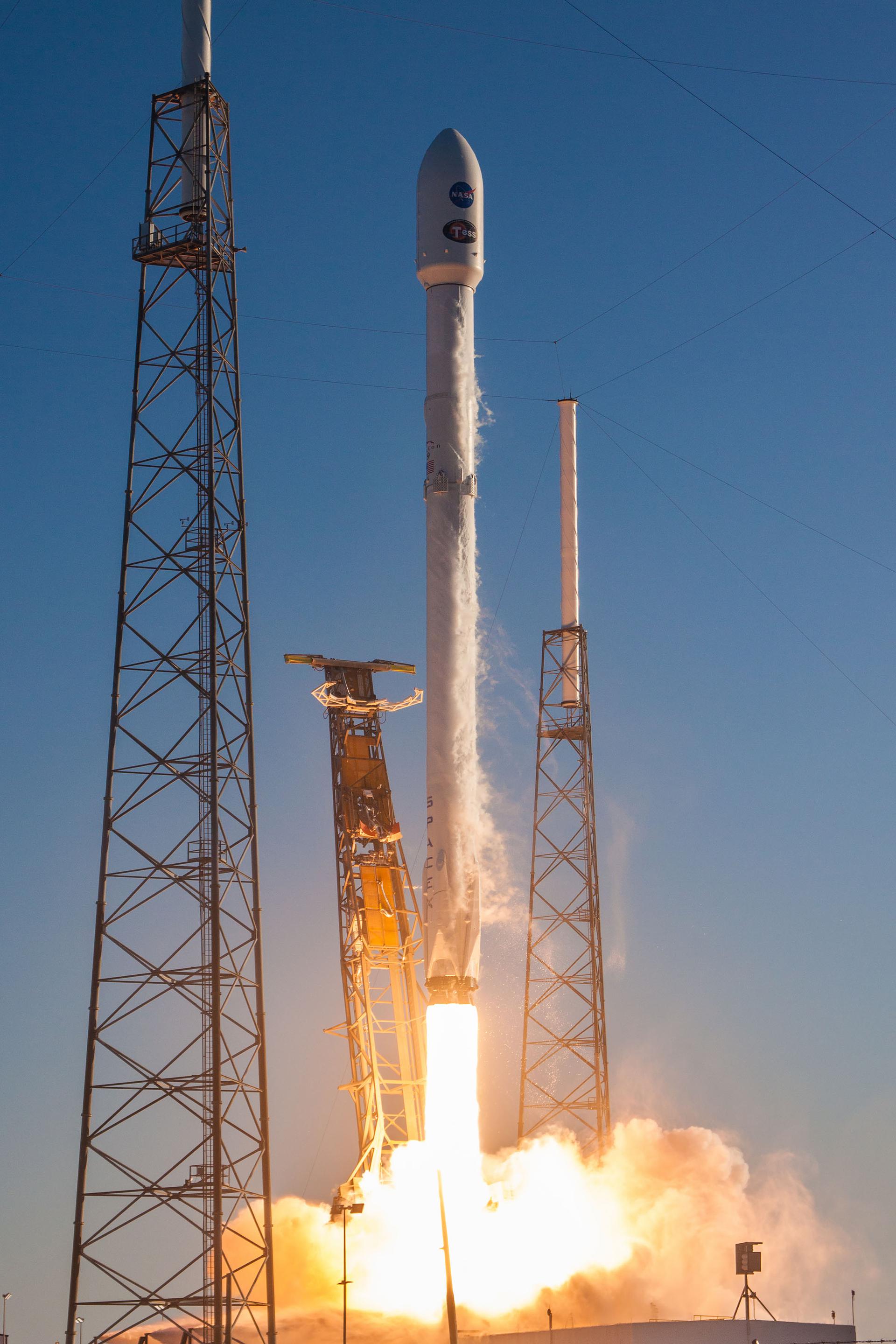 B1045 (Falcon 9)