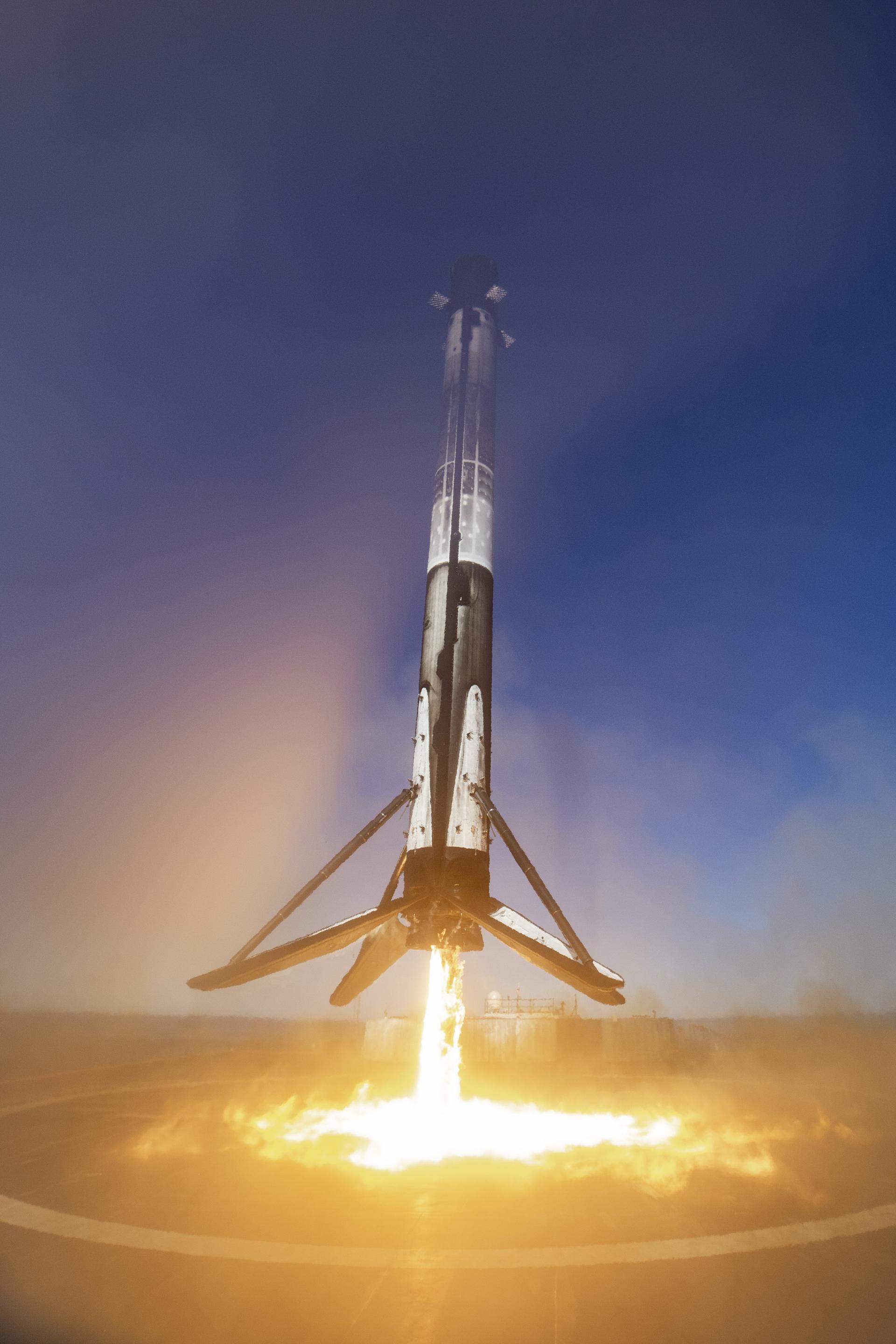 B1046 (Falcon 9)