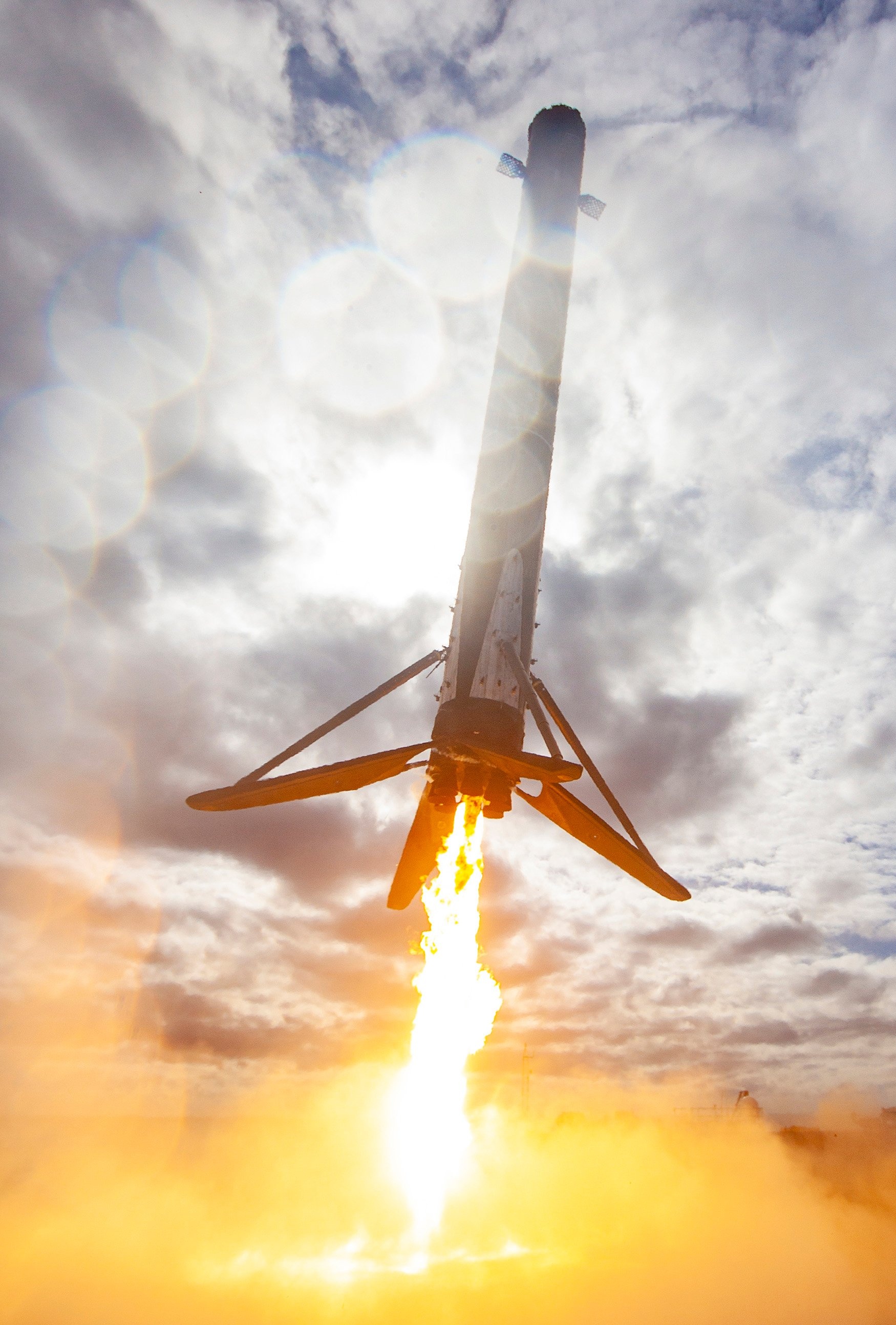 B1048 (Falcon 9)