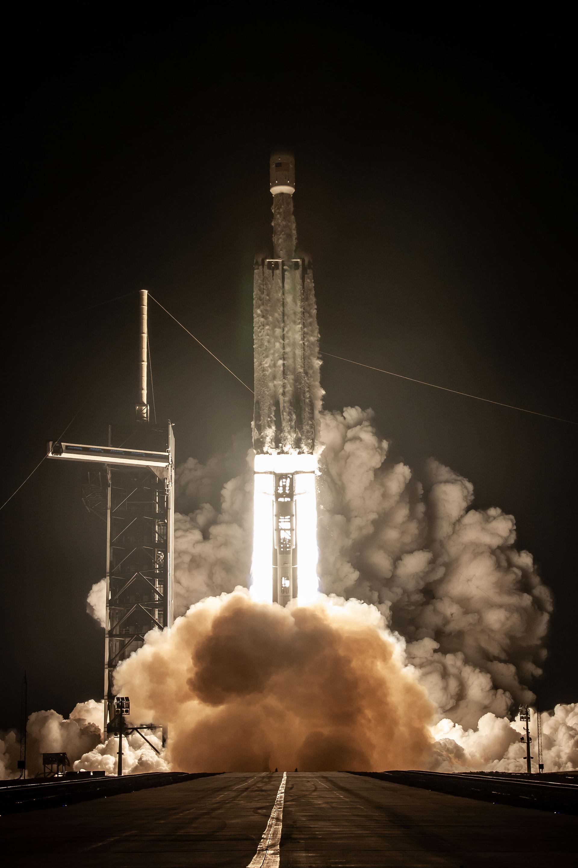 B1057 (Falcon Heavy)