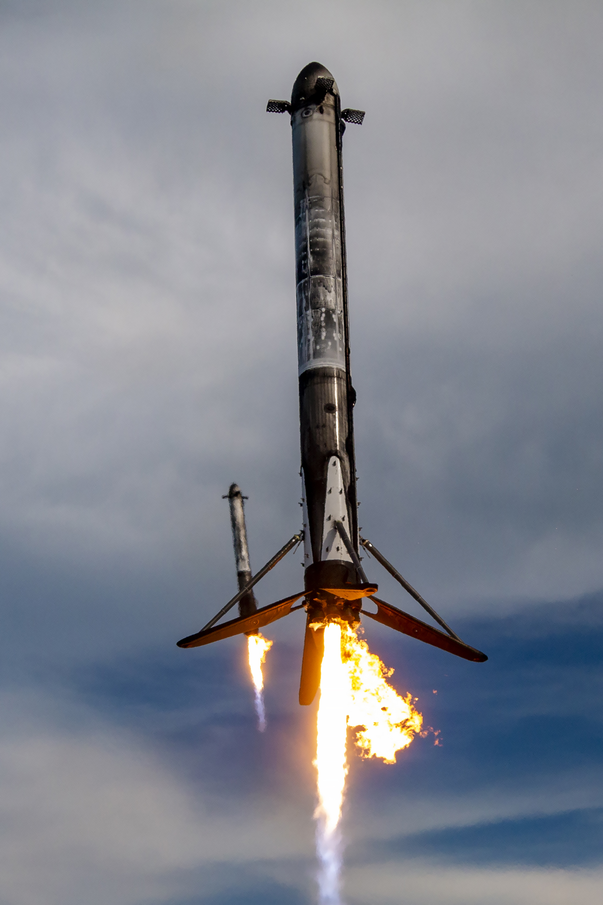 B1086 (Falcon 9)