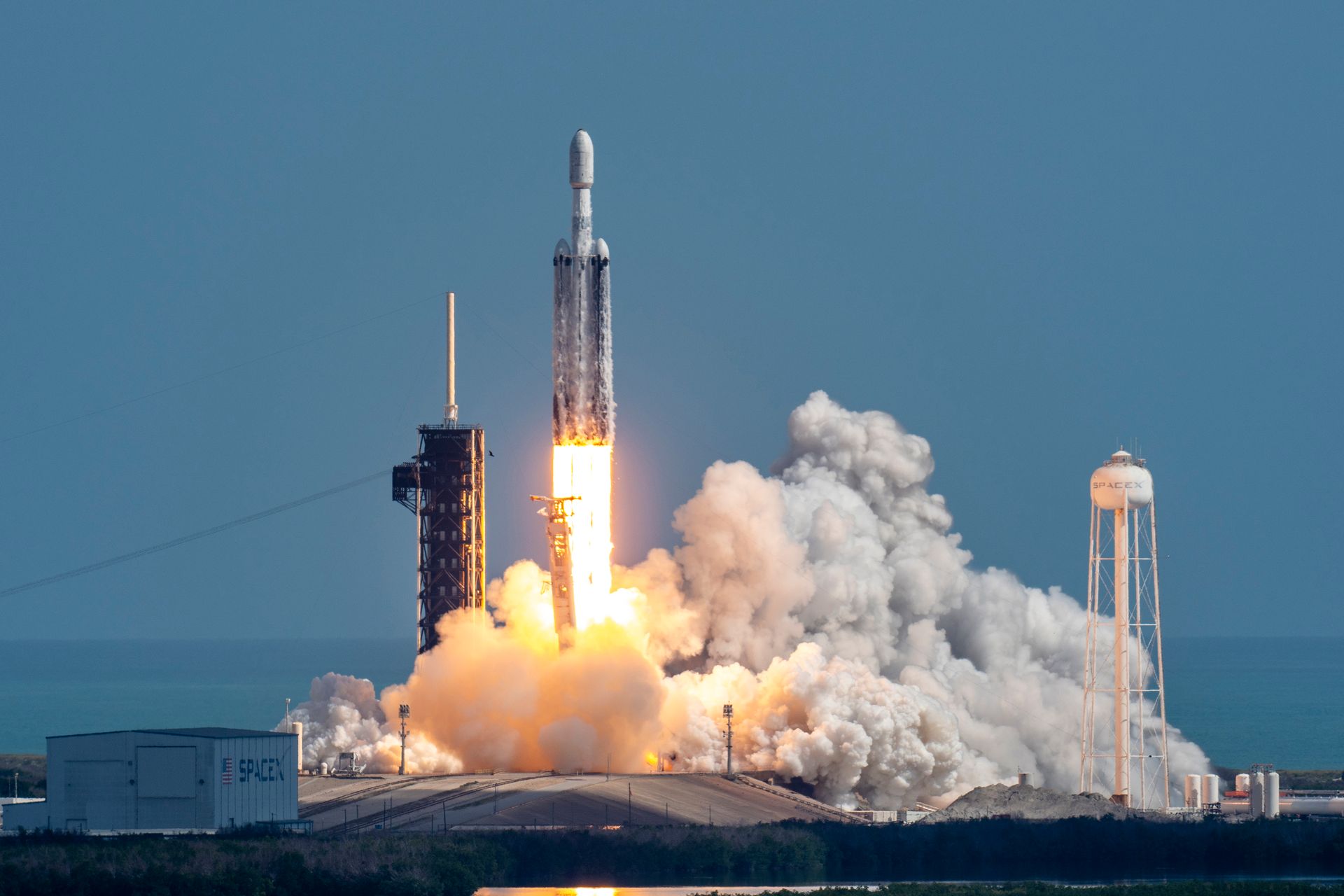 B1098 (Falcon Heavy)