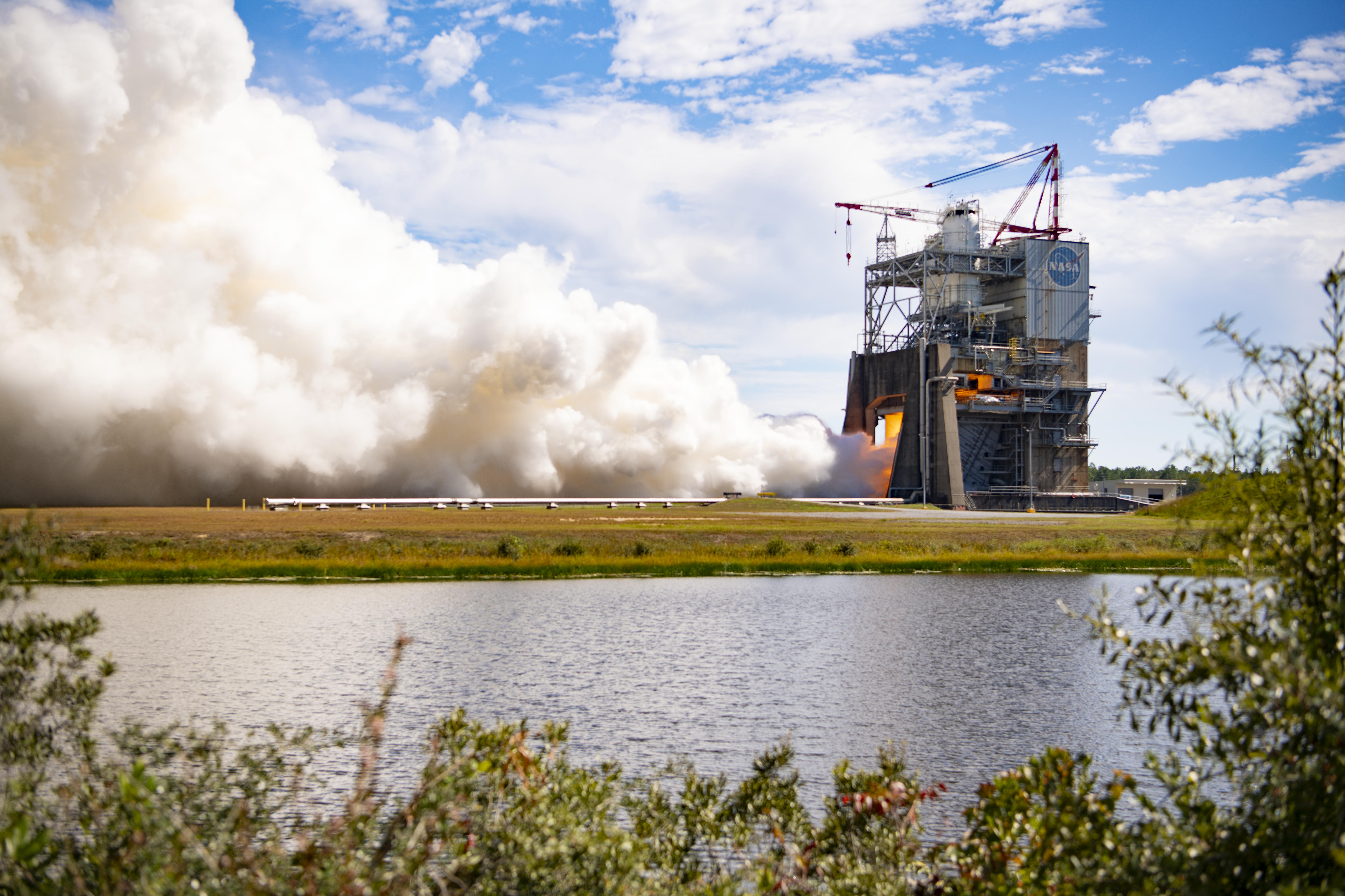 NASA Conducts RS-25 Engine Test in Support of Future Artemis Missions